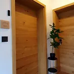 Chalet-uni- Boxspringbett Kueche-ruhig-parkplatz
