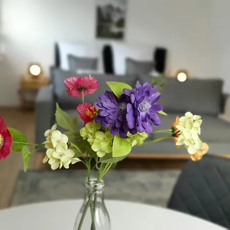 Chalet-uni- Boxspringbett Kueche-ruhig-parkplatz