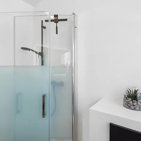 Chalet-uni- Boxspringbett Kueche-ruhig-parkplatz 아파트 보훔