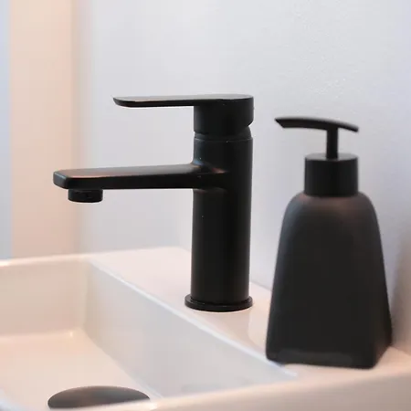 Chalet-uni- Boxspringbett Kueche-ruhig-parkplatz