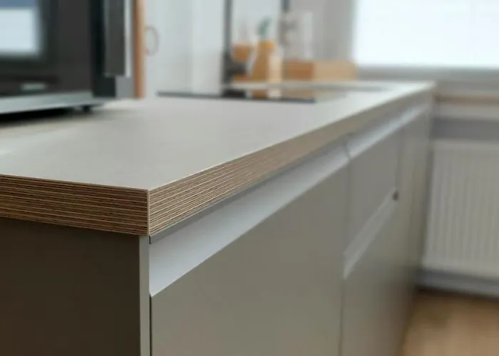 شقة Chalet-uni- Boxspringbett Kueche-ruhig-parkplatz *